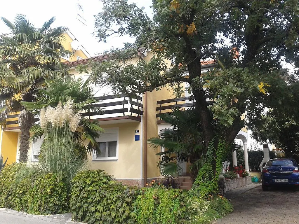 Apartments Barbara Rovigno 0*,  Croazia